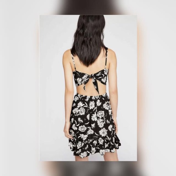 Free People I’ve Got A Feeling Floral Set Black L - Picture 4 of 4